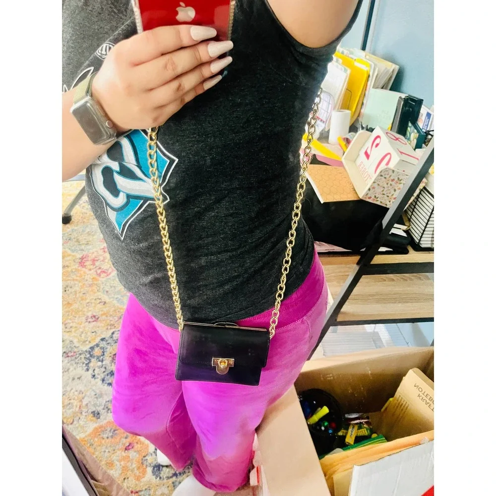 🖤💛 Authentic Givenchy Wallet 🖤💛 - Picture 10 of 10